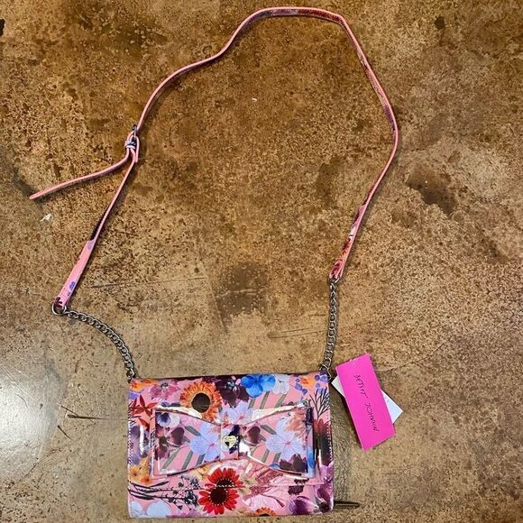 BETSEY‎ Johnson pink floral flap cross body wallet with adjustable chain strap - Picture 7 of 10